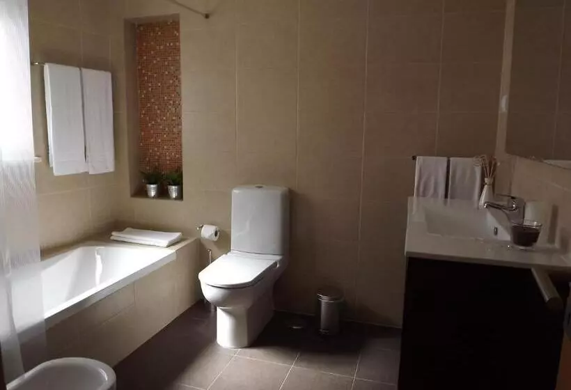 Majatalo Entrecubos Guesthouse