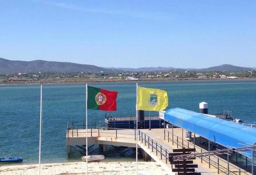 Majatalo Entrecubos Guesthouse