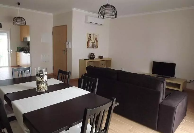 Majatalo Entrecubos Guesthouse