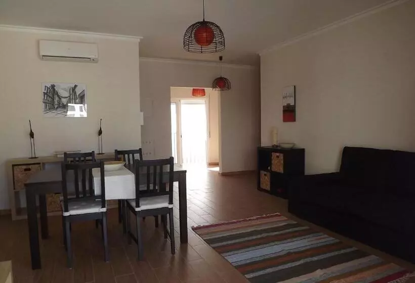 Majatalo Entrecubos Guesthouse