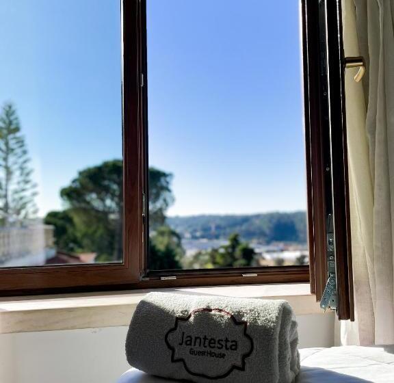 بنسيون Jantesta Guest House