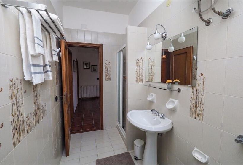 Cascina Gazzeri Country House