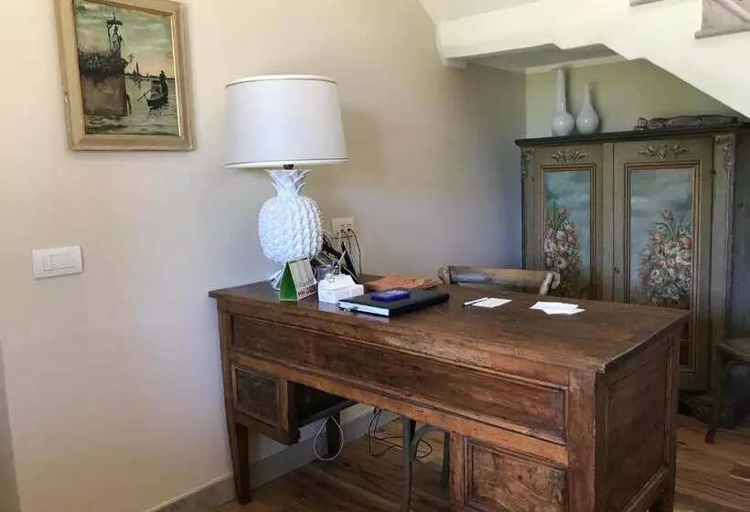 ホテル Agriturismo La Rinaldina