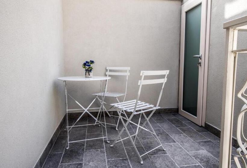 膳宿费 Calalanotte