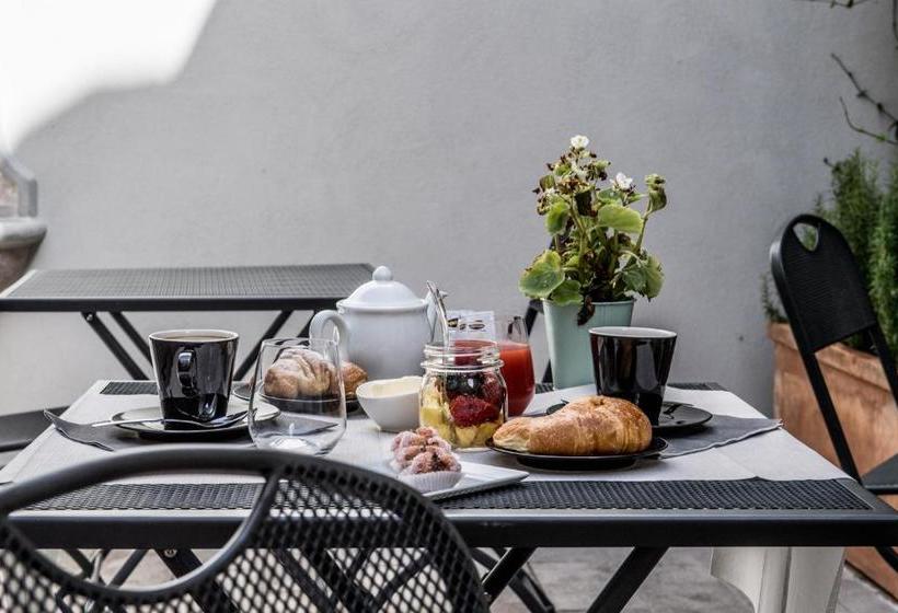 膳宿费 Calalanotte