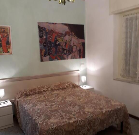 پانسیون Grandpa Mau