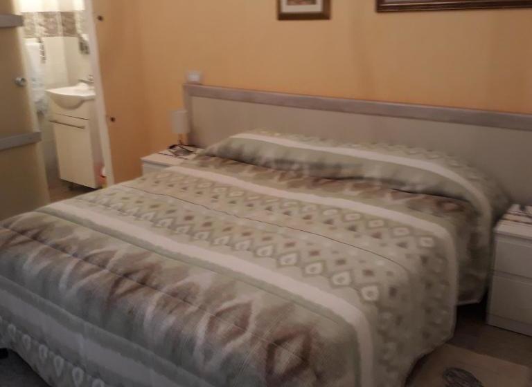 پانسیون Grandpa Mau