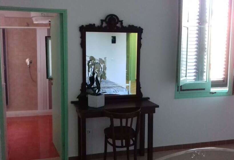 بنسيون Corte Lo Jucco