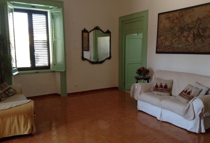 بنسيون Corte Lo Jucco