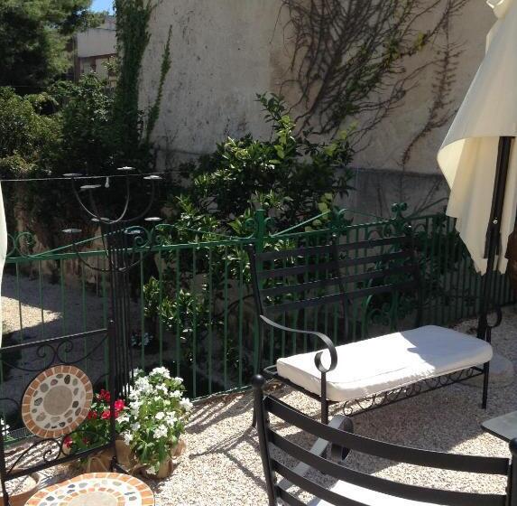 بنسيون Corte Lo Jucco