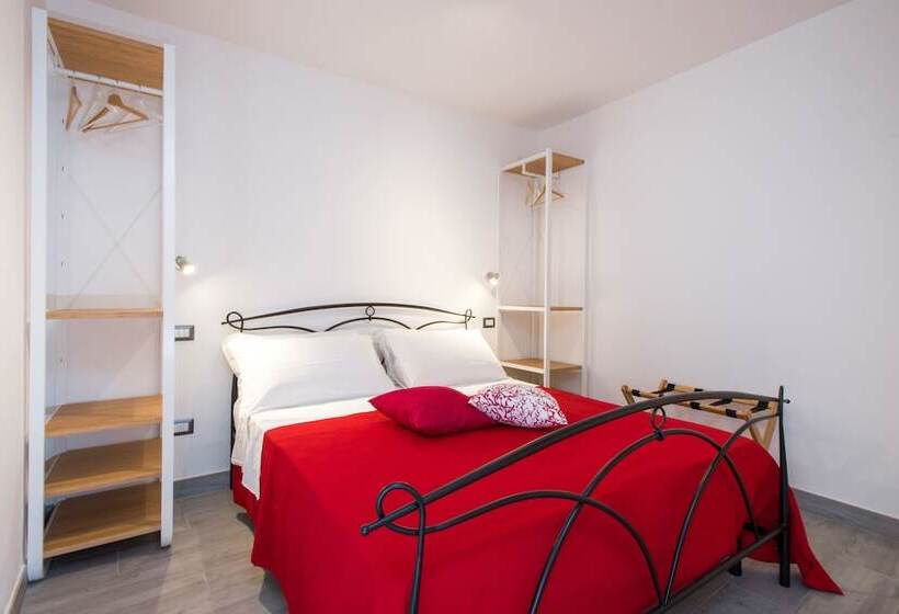 Пансион Via Gallipoli 26 Liferooms