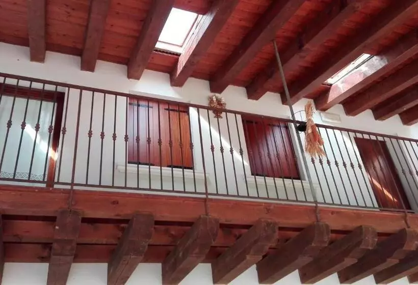 هتل Agriturismo Il Salice Ridente