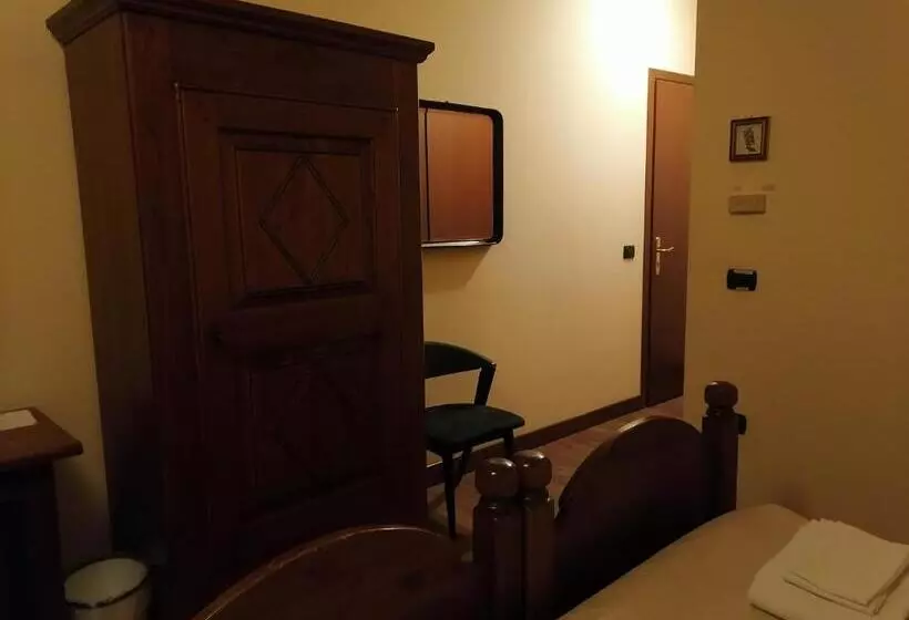 هتل Agriturismo Il Salice Ridente
