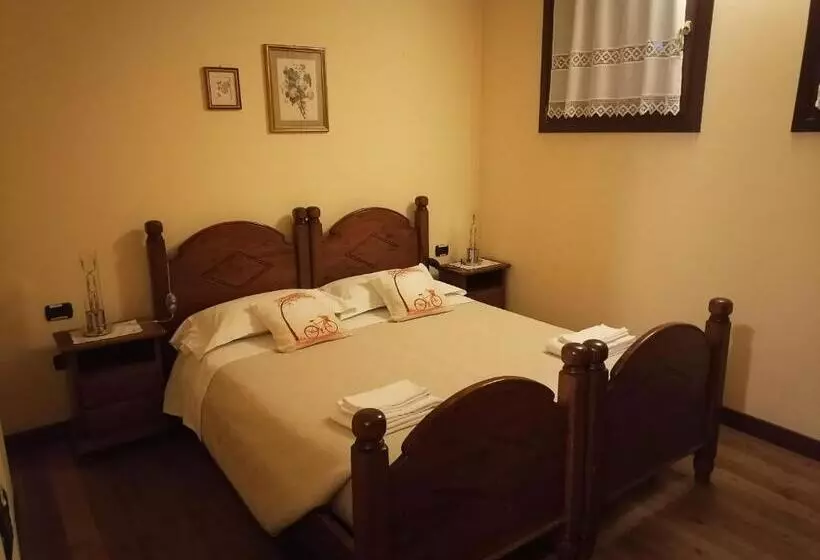 هتل Agriturismo Il Salice Ridente