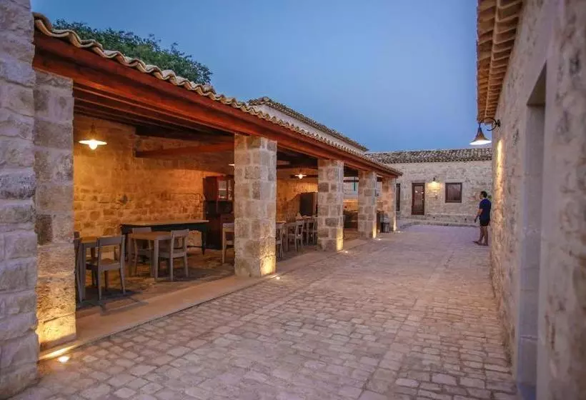 Hotelli Agriturismo Le Chiuse Di Guadagna