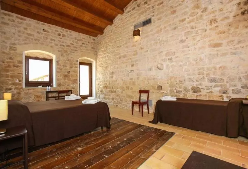 Hotelli Agriturismo Le Chiuse Di Guadagna