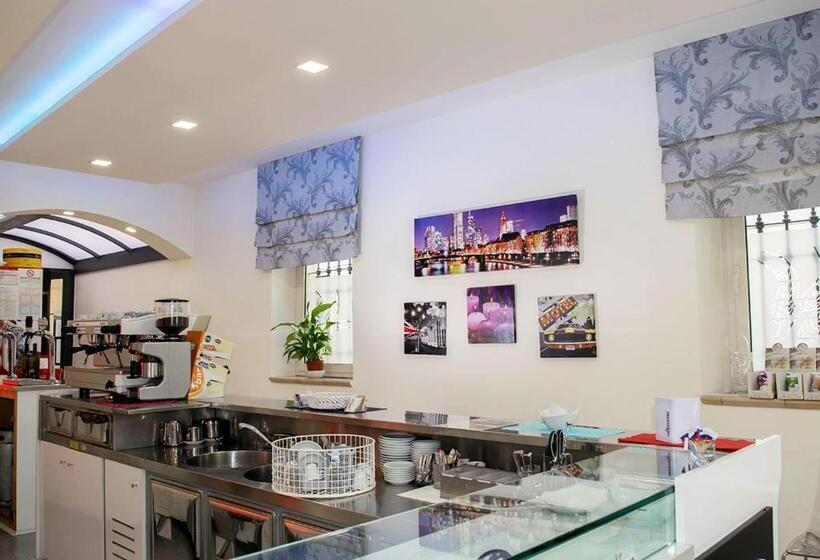 پانسیون Cristal Rooms