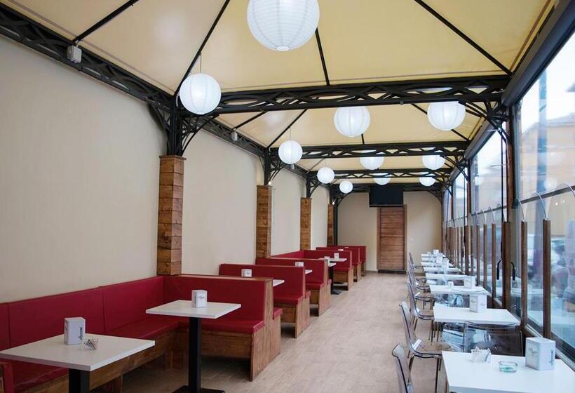 پانسیون Cristal Rooms