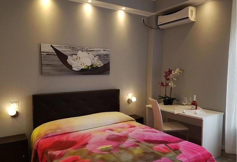 پانسیون Cristal Rooms