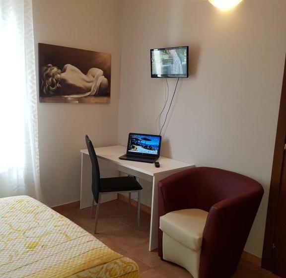 پانسیون Cristal Rooms