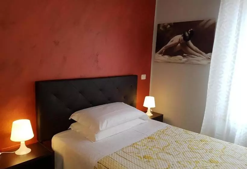 پانسیون Cristal Rooms