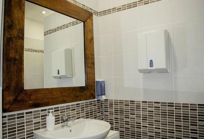 پانسیون Cristal Rooms