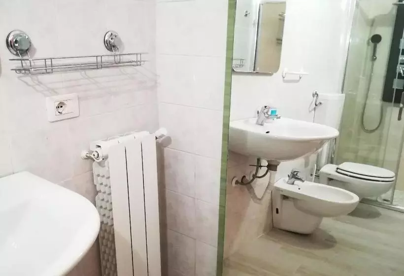 پانسیون Cristal Rooms