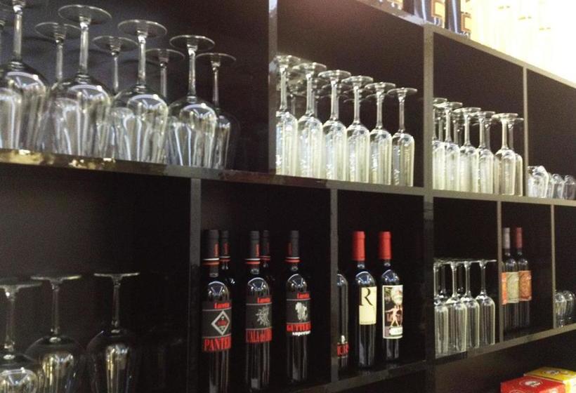 پانسیون Cristal Rooms