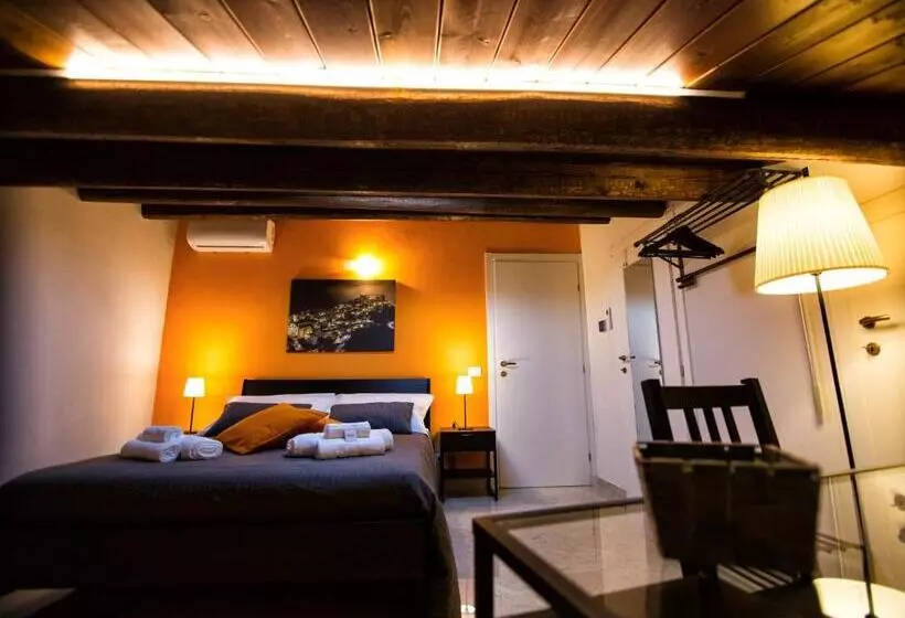 پانسیون Niria