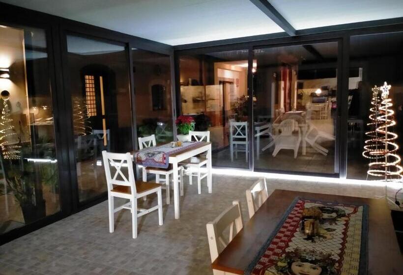 بنسيون Villa Laura Apartment