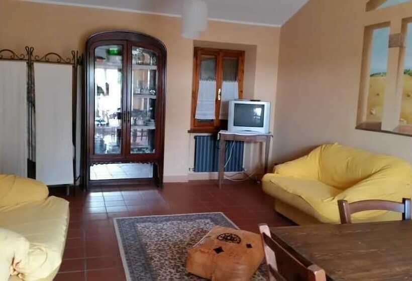 Отель Agriturismo Il Bacucco