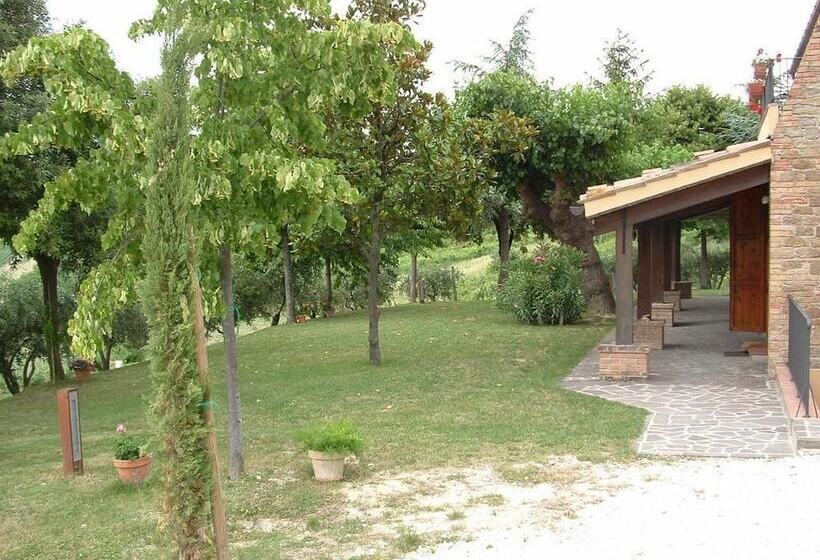 Отель Agriturismo Il Bacucco