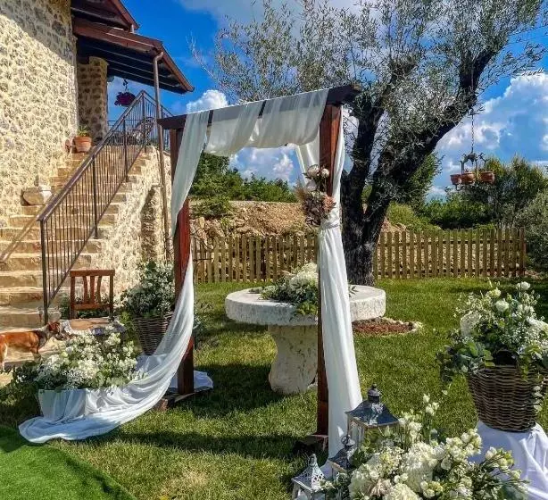 هتل Agriturismo Le Faeta