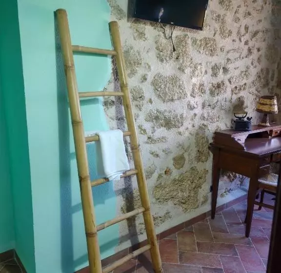 هتل Agriturismo Le Faeta