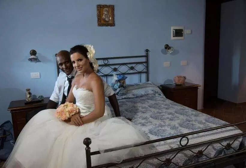 هتل Agriturismo Le Faeta