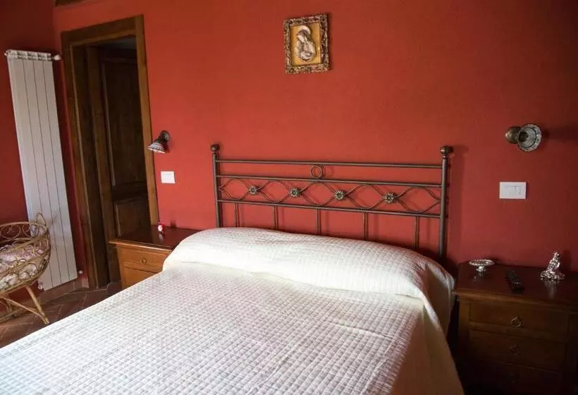 هتل Agriturismo Le Faeta