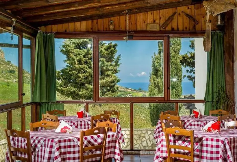 ホテル Agriturismo Finazzo