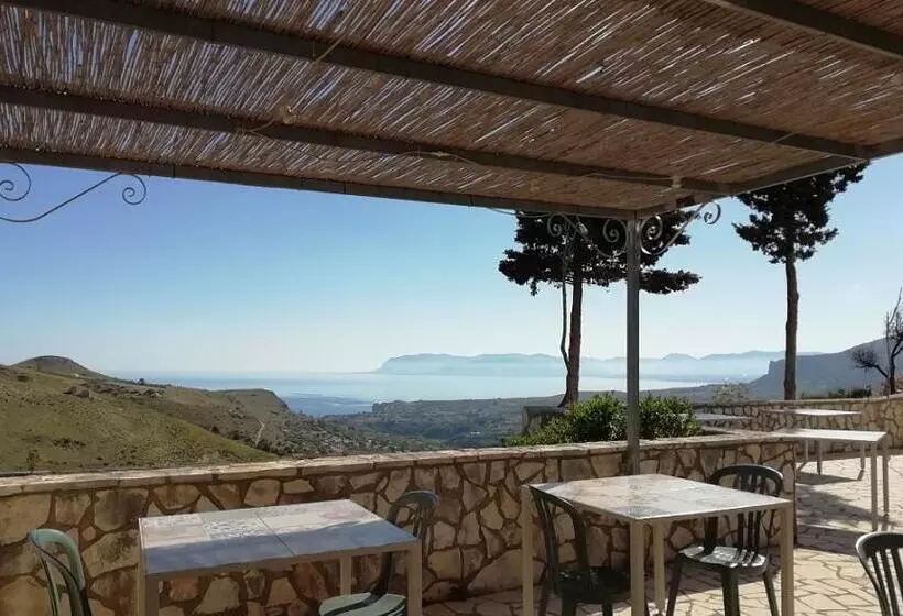 ホテル Agriturismo Finazzo