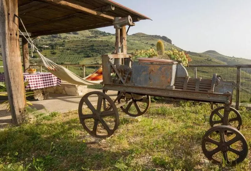 ホテル Agriturismo Finazzo