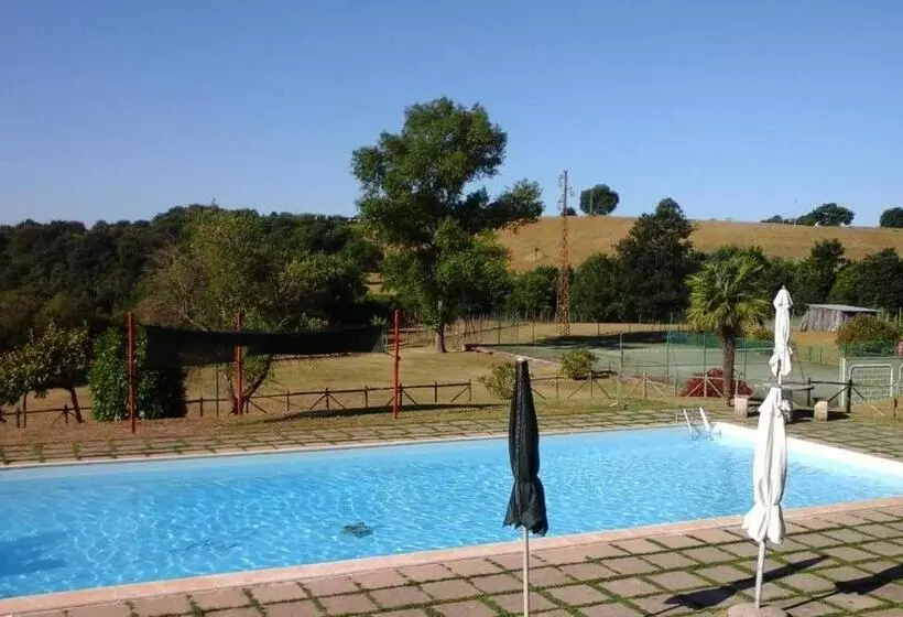 Hotelli Agriturismo Le Forre Del Treja