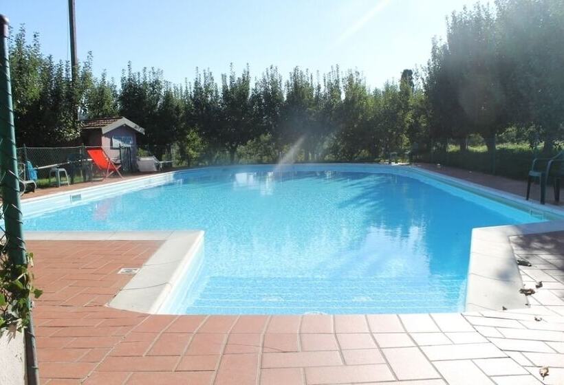 בית מלון כפרי Agriturismo La Praduscella