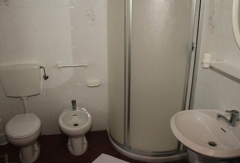 בית מלון כפרי Agriturismo La Praduscella