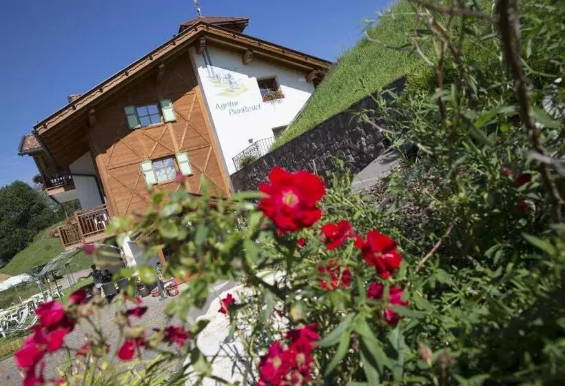 ホテル Agriturismo Pianrestel