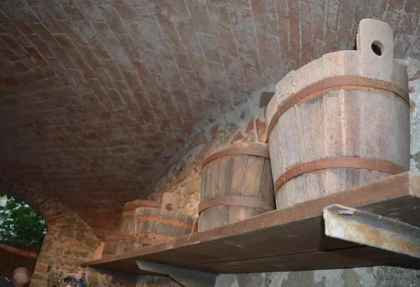 ホテル Cascina Formighezzo
