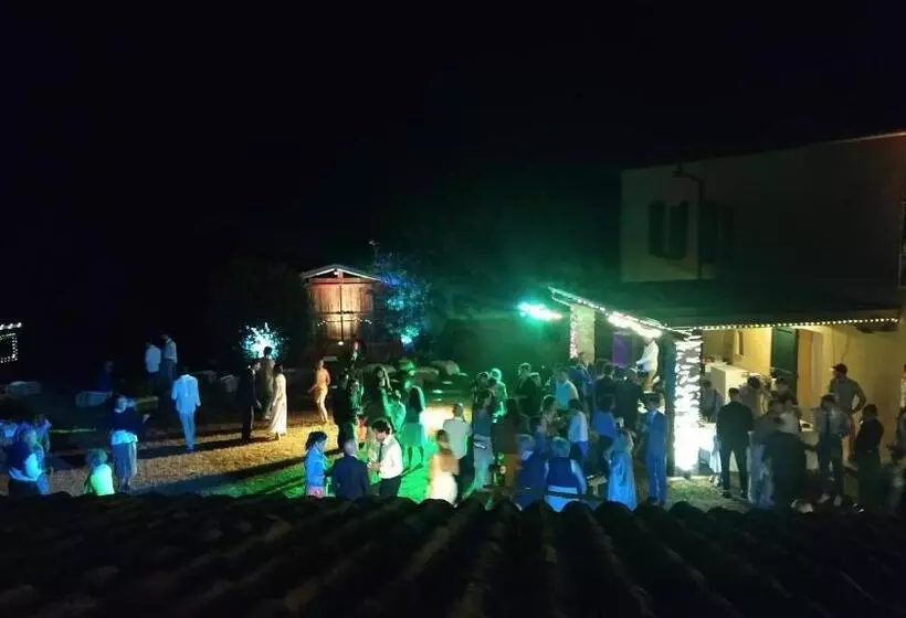 ホテル Cascina Formighezzo