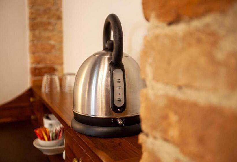 Отель Fattoria Le Vegre