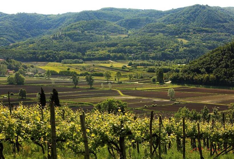 Отель Fattoria Le Vegre