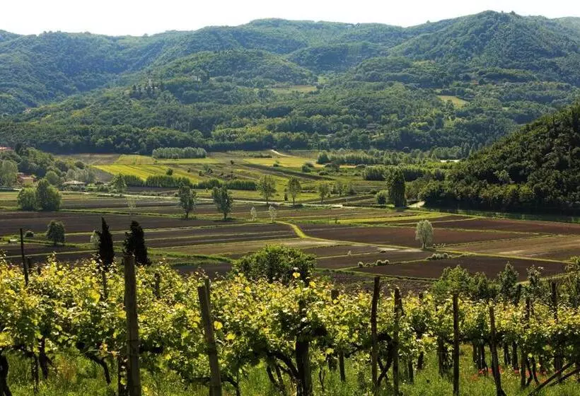 هتل Fattoria Le Vegre