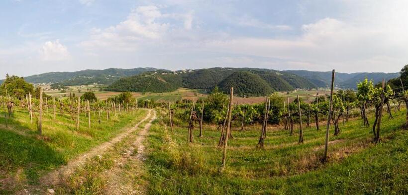 Отель Fattoria Le Vegre