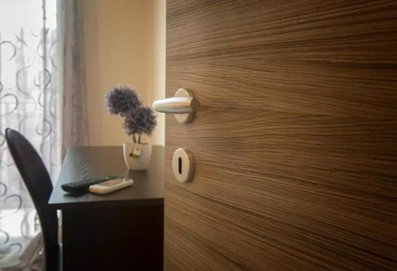 Majatalo Asaro Camere